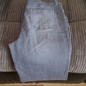 Gloria Vanderbilt gray jeans